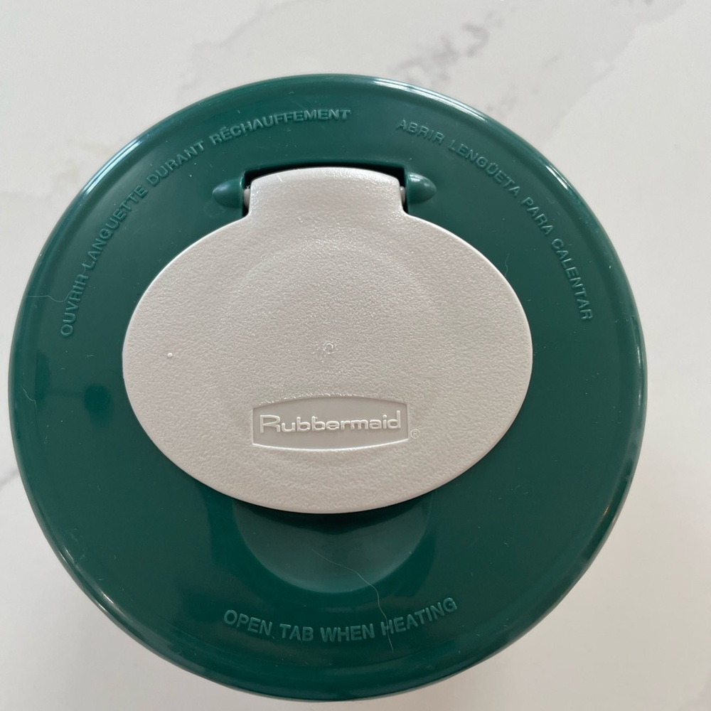 Rubbermaid Green and Off-White 1 Pint Storage Jar